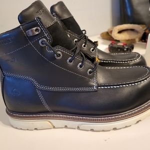 Like new•Wolverine dura shock work boot. 10.5W mens•moc-toe 6